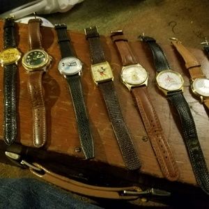 Lot of 9 DISNEY WATCHES